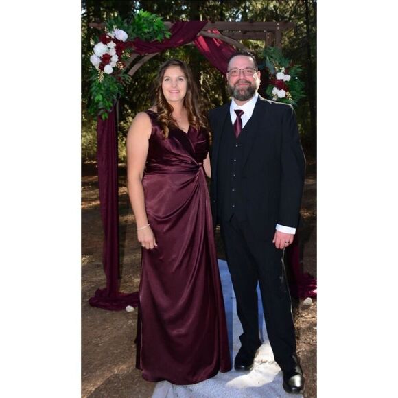 YMSHA Burgundy Size 16W V-Neck Bridesmaid Dresses with Slit Ruched Waist Satin - Picture 10 of 10